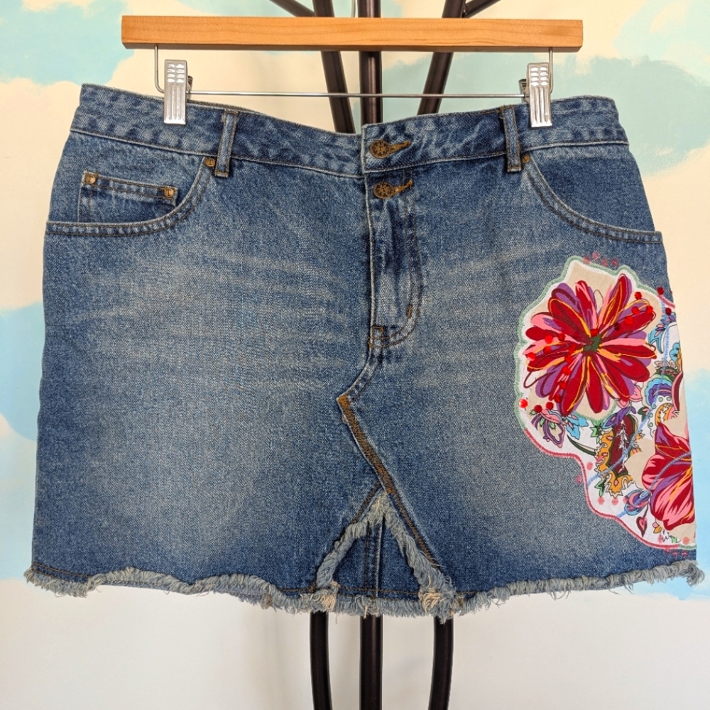 Thalia Sodi jeans miniskirt w/ pink floral print and sequins sewn on- Size 13/14